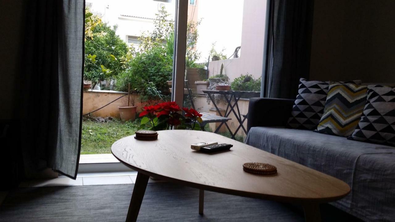 Athenian Apartment With Garden, Near Metro Station Chalandri Nu 3 Exterior foto